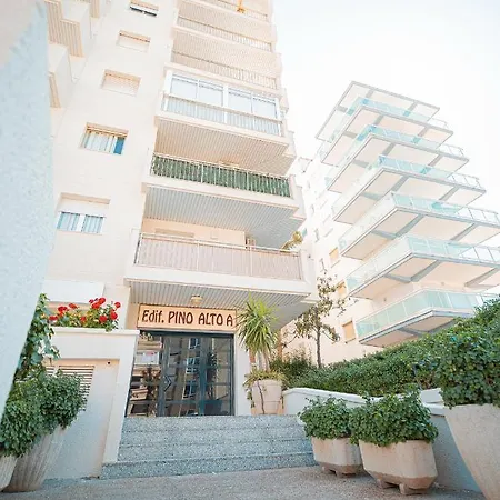 Familiar Leomar Apartment *