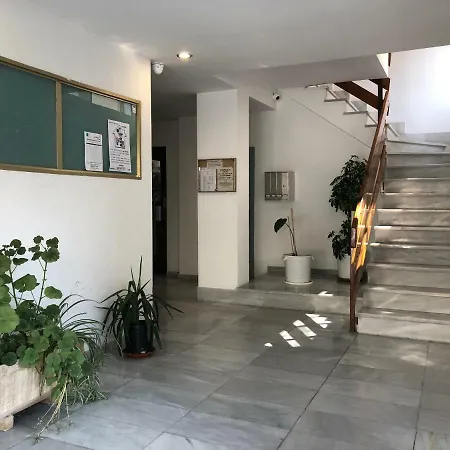 Familiar Leomar Салоу
