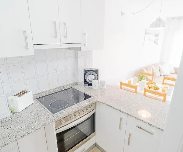 Appartement Familiar Leomar *